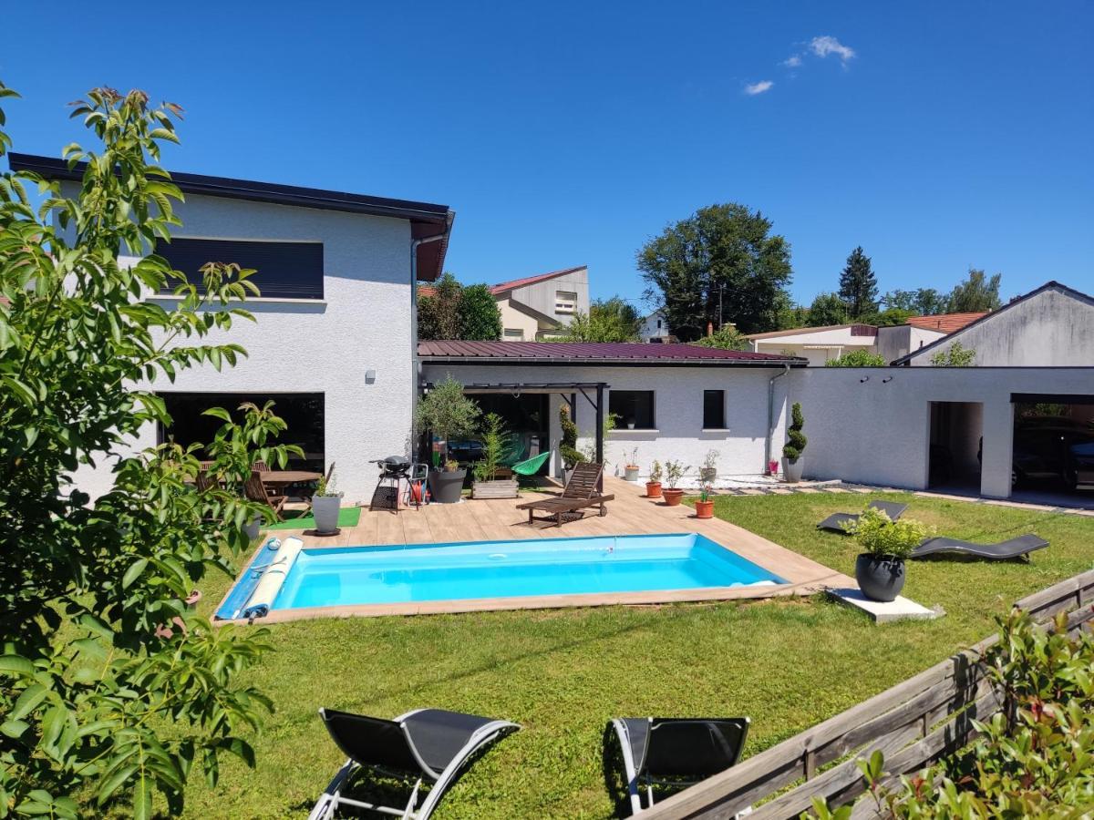 Le loft de christophe Montferrand-le-Château Exterior foto